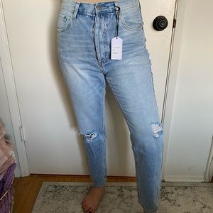 KASON DISTRESSED HIGH RISE DENIM